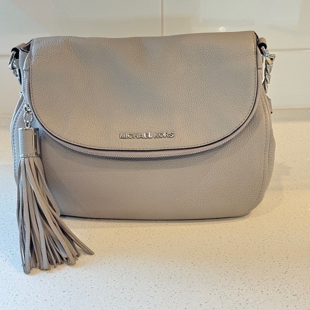Michael Kors Bedford Large Leather Tassel Chain Shoulder Bag - Grey